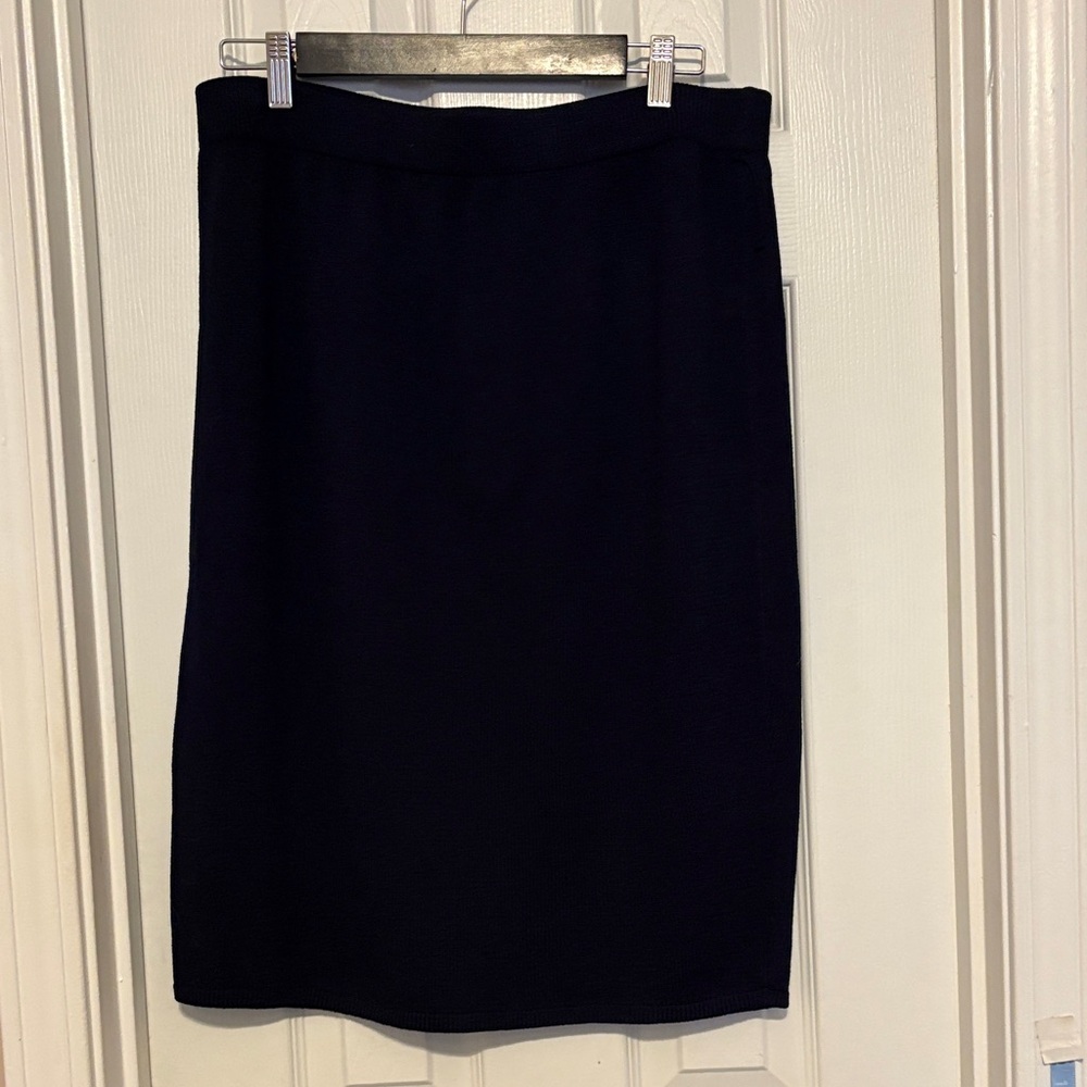 St. John Classic navy Pencil Skirt